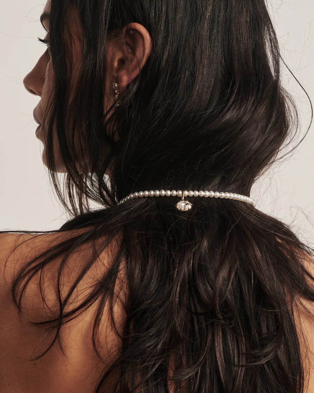 Classic Pearl Necklace - Image 3
